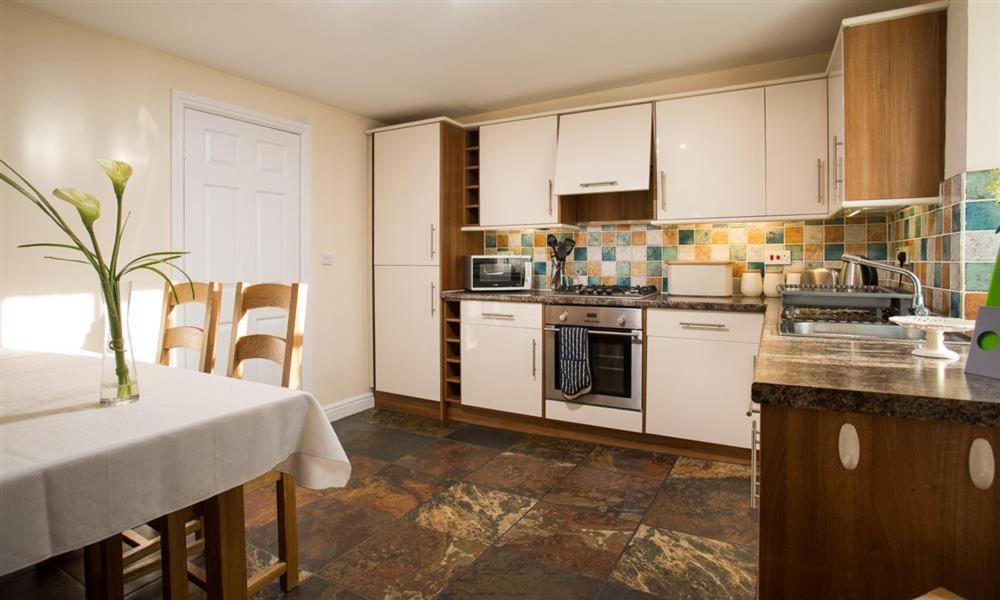 Woodside West Villa Bowness-on-Windermere Bagian luar foto